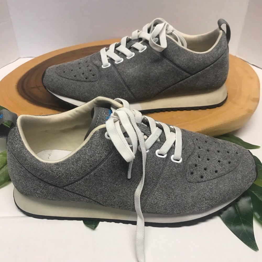 Native Sneakers sz:6y // 8 Women’s